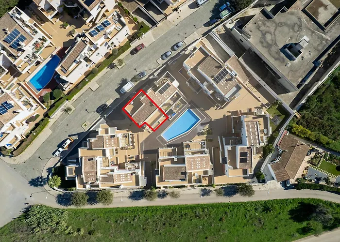 Burguna Apartment, 500M From Burgau Beach