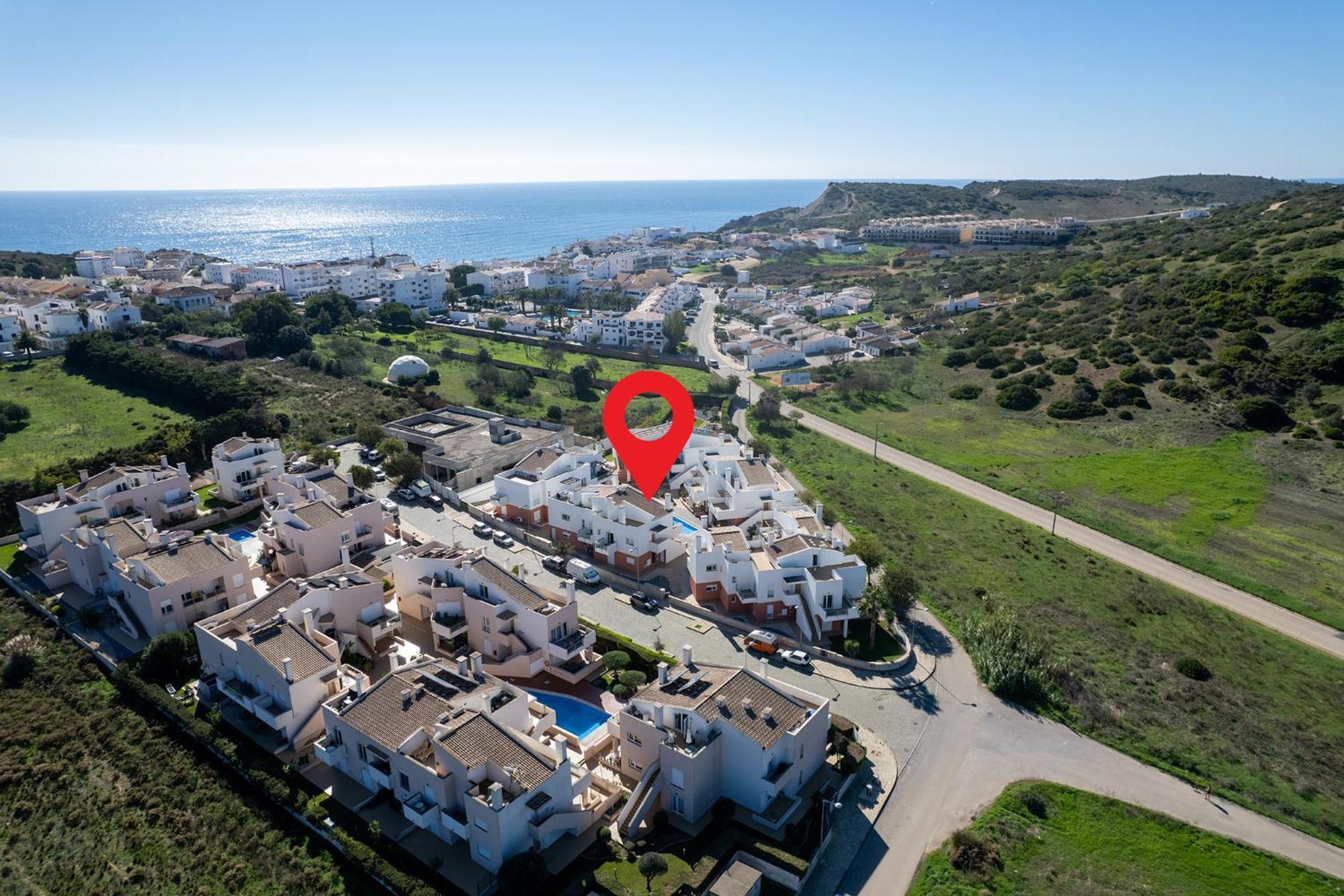 Burguna Apartment, 500m From *