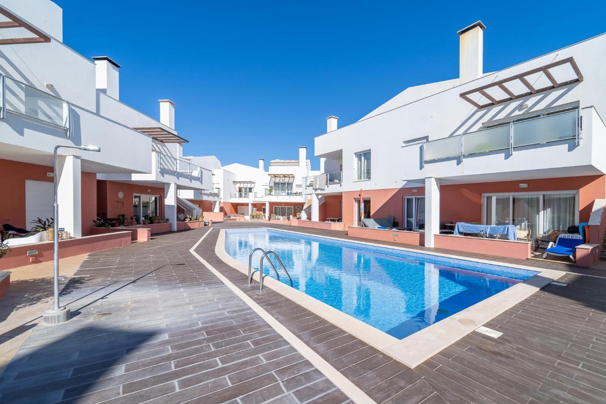 Apartment Burguna Apartment, 500m From