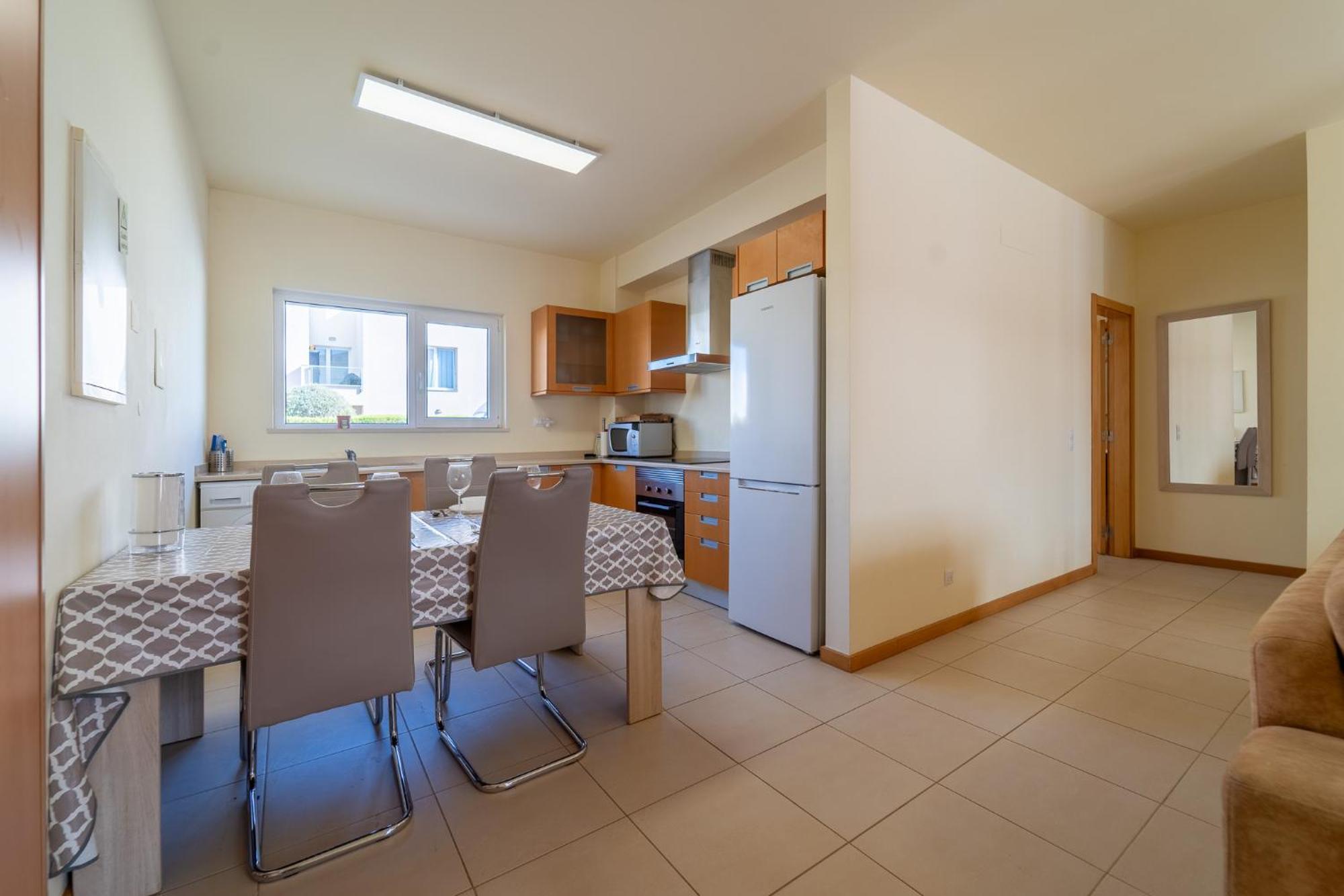 Burguna Apartment, 500m From Burgau