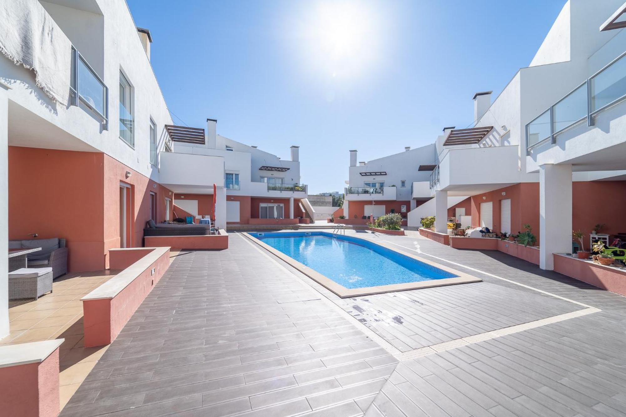 Apartment Burguna Apartment, 500m From