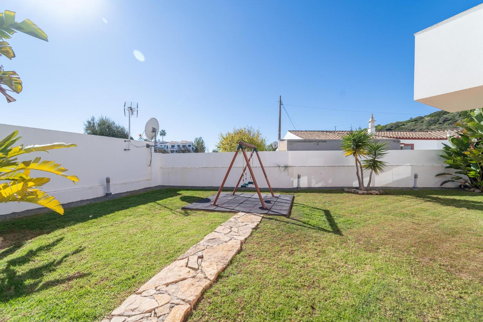 Burguna Apartment, 500m From * Burgau
